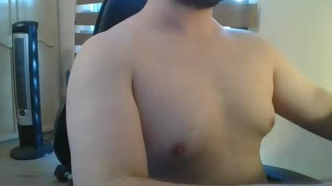 Snapshot of himbo_fox chatting on 07/22/26, 12:24 Himbo fox online show from 07/22/26, 12:24
