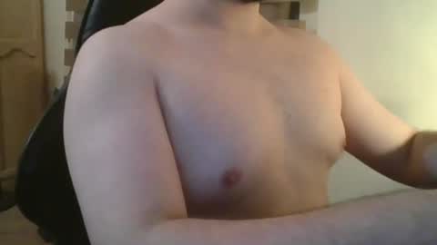 Snapshot of himbo_fox chatting on 07/26/26, 03:25 Himbo fox online show from 07/26/26, 03:25
