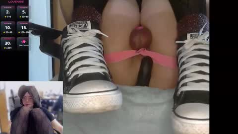 Snapshot of himeko_cd chatting on 04/30/26, 06:36 Himeko online show from 04/30/26, 06:36