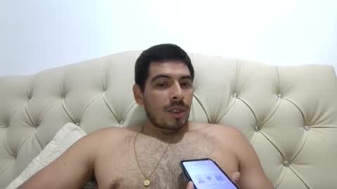 Snapshot of himoreno97 chatting on 11/25/25, 03:17 Hi moreno online show from 11/25/25, 03:17