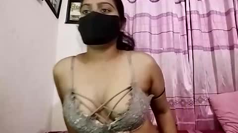 himuhimu22 online show from 05/13/26, 06:49