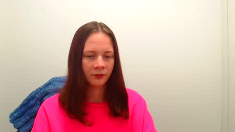 Hinata online show from 04/09/26, 11:15