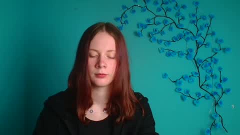 Hinata online show from 04/11/26, 07:45