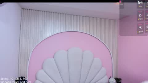 hinata_dolly online show from 11/18/25, 11:03