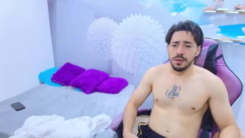 hinataii online show from 02/13/26, 03:24