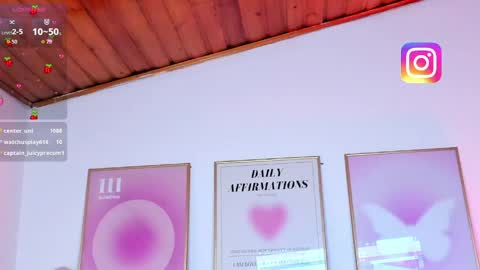  Karol  Independent Model online show from 04/10/26, 12:16