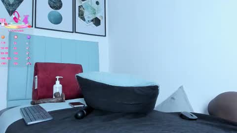 Hinazuru online show from 03/25/26, 07:09