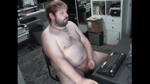 hipguy91 online show from 12/14/25, 03:56