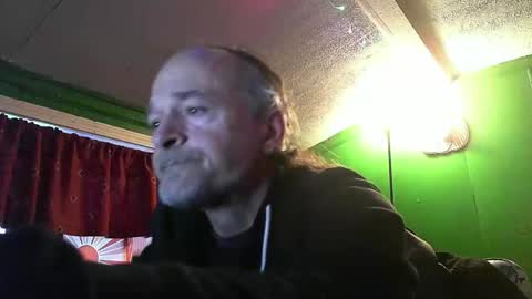 Snapshot of hippiedad333 chatting on 02/05/26, 10:36 hippiedad333 online show from 02/05/26, 10:36