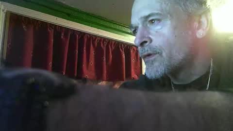 Snapshot of hippiedad333 chatting on 02/10/26, 12:15 hippiedad333 online show from 02/10/26, 12:15