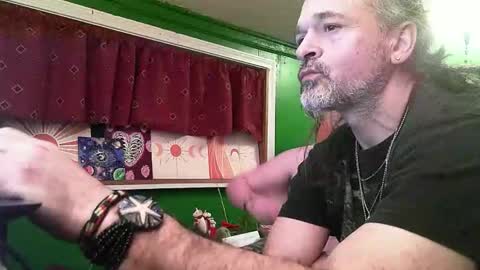 Snapshot of hippiedad333 chatting on 02/22/26, 02:45 hippiedad333 online show from 02/22/26, 02:45