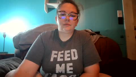 Bella online show from 09/11/25, 03:17