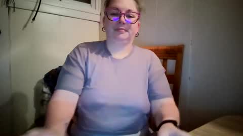 Bella online show from 10/05/25, 09:29