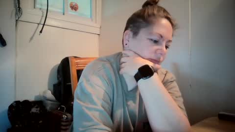 Bella online show from 10/21/25, 12:17