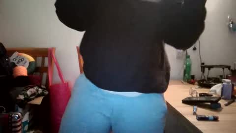 Bella online show from 10/23/25, 12:37