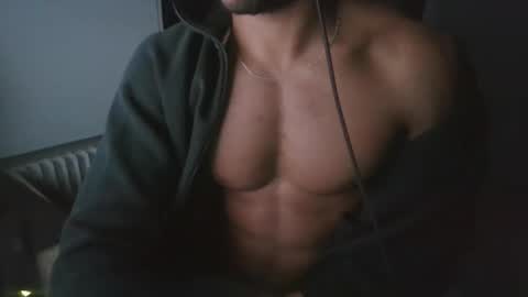 Snapshot of hiseres11 chatting on 09/18/25, 02:13 Hiseres online show from 09/18/25, 02:13