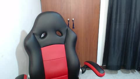 Hisokax online show from 04/12/26, 04:17