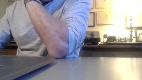 Snapshot of histrionical1 chatting on 06/06/26, 01:27 histrionical1 online show from 06/06/26, 01:27