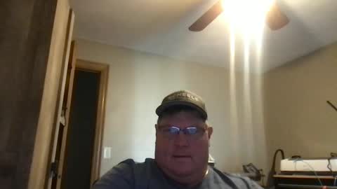Snapshot of hmmtat chatting on 01/02/25, 04:46 hmmtat online show from 01/02/25, 04:46