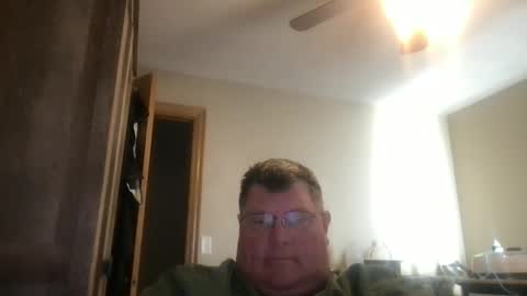 Snapshot of hmmtat chatting on 02/17/25, 06:15 hmmtat online show from 02/17/25, 06:15