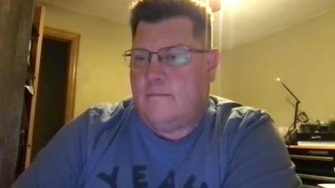 Snapshot of hmmtat chatting on 03/05/25, 12:49 hmmtat online show from 03/05/25, 12:49