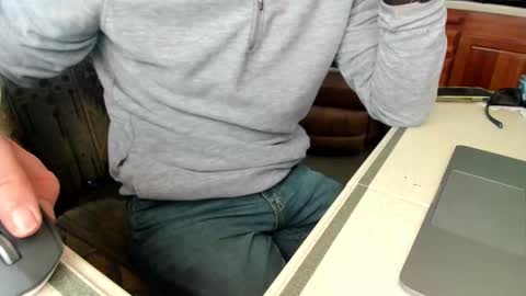 Snapshot of hnic9999 chatting on 02/09/25, 08:34 Nick online show from 02/09/25, 08:34