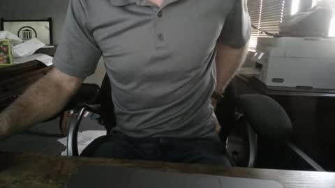 Snapshot of hnic9999 chatting on 10/16/25, 09:49 Nick online show from 10/16/25, 09:49