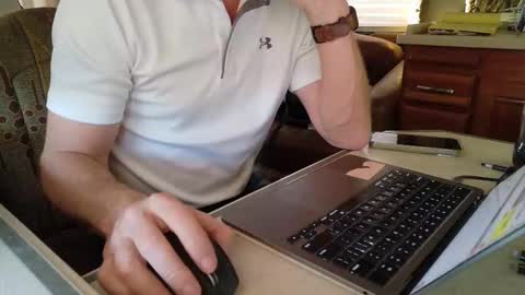 Snapshot of hnic9999 chatting on 11/14/25, 11:24 Nick online show from 11/14/25, 11:24