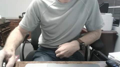 Snapshot of hnic9999 chatting on 11/23/25, 09:14 Nick online show from 11/23/25, 09:14