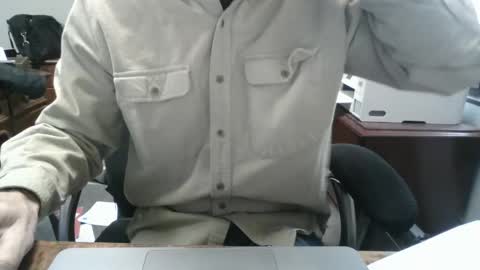 Snapshot of hnic9999 chatting on 12/04/25, 07:33 Nick online show from 12/04/25, 07:33