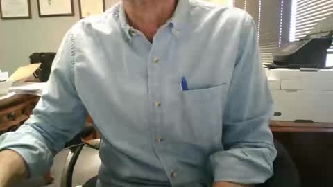 Snapshot of hnic9999 chatting on 12/19/25, 09:00 Nick online show from 12/19/25, 09:00