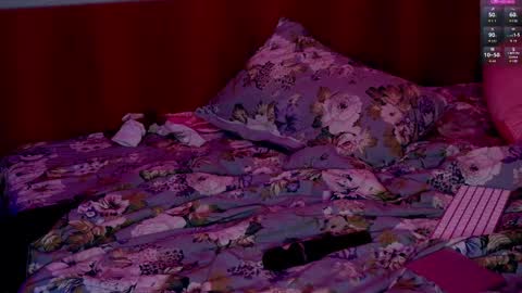 Holly online show from 03/09/25, 08:21