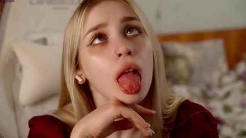 Holly online show from 03/21/26, 09:07