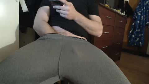 Hockey Player online show from 12/06/24, 04:36