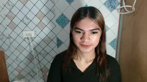 Snapshot of hoelykarina chatting on 03/02/26, 11:39 Karina3 online show from 03/02/26, 11:39