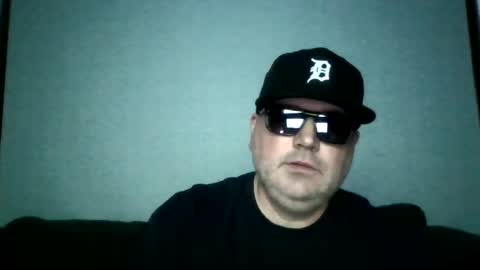 holden_minutz online show from 06/17/26, 05:54