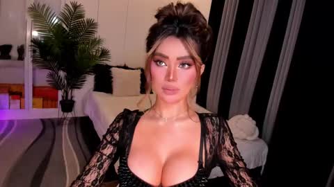 Ms. Laura online show from 09/18/25, 01:40