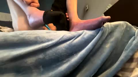 hole pig online show from 04/17/26, 06:55