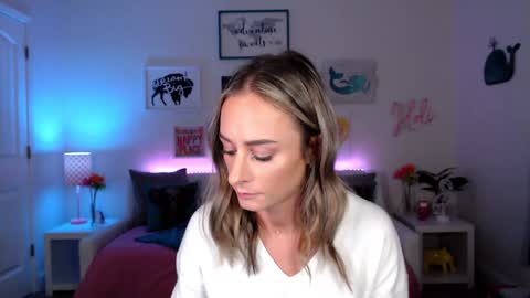 Holi Hurricane online show from 12/02/24, 04:20