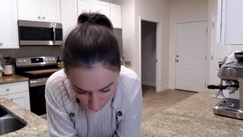 Holi Hurricane online show from 02/06/26, 04:06