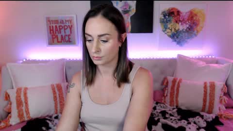 Holi Hurricane online show from 04/07/26, 03:51