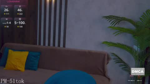 Snapshot of holl1would chatting on 12/08/24, 08:58 My social media links subscribe to support me online show from 12/08/24, 08:58