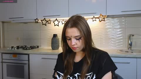 Lux online show from 01/28/25, 09:19