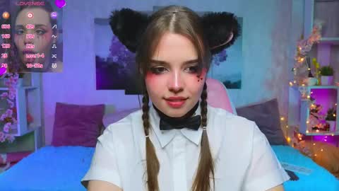 Lux online show from 03/05/25, 06:12