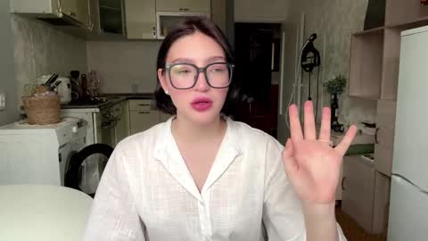 Snapshot of hollisguerrette chatting on 02/23/26, 05:27 Sofia online show from 02/23/26, 05:27