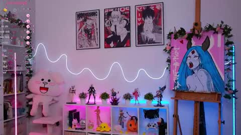 Snapshot of holliwould_ chatting on 09/23/25, 06:00 Holli online show from 09/23/25, 06:00