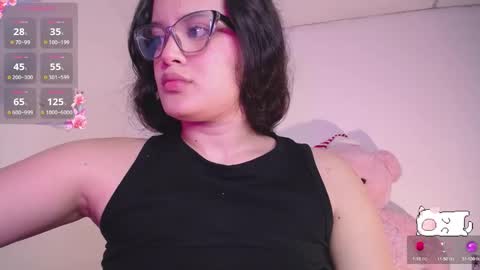 holly_16 online show from 12/03/24, 12:46