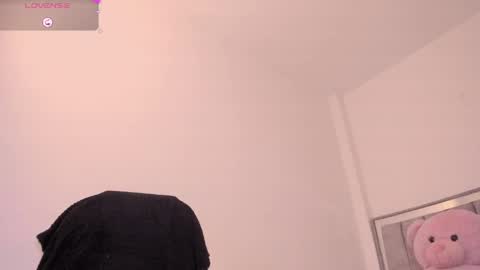 holly_16 online show from 04/10/26, 07:07