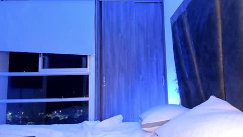 Snapshot of holly_29_m chatting on 01/17/25, 08:45 Mara online show from 01/17/25, 08:45