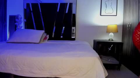 Snapshot of holly_29_m chatting on 09/23/25, 03:09 Mara online show from 09/23/25, 03:09